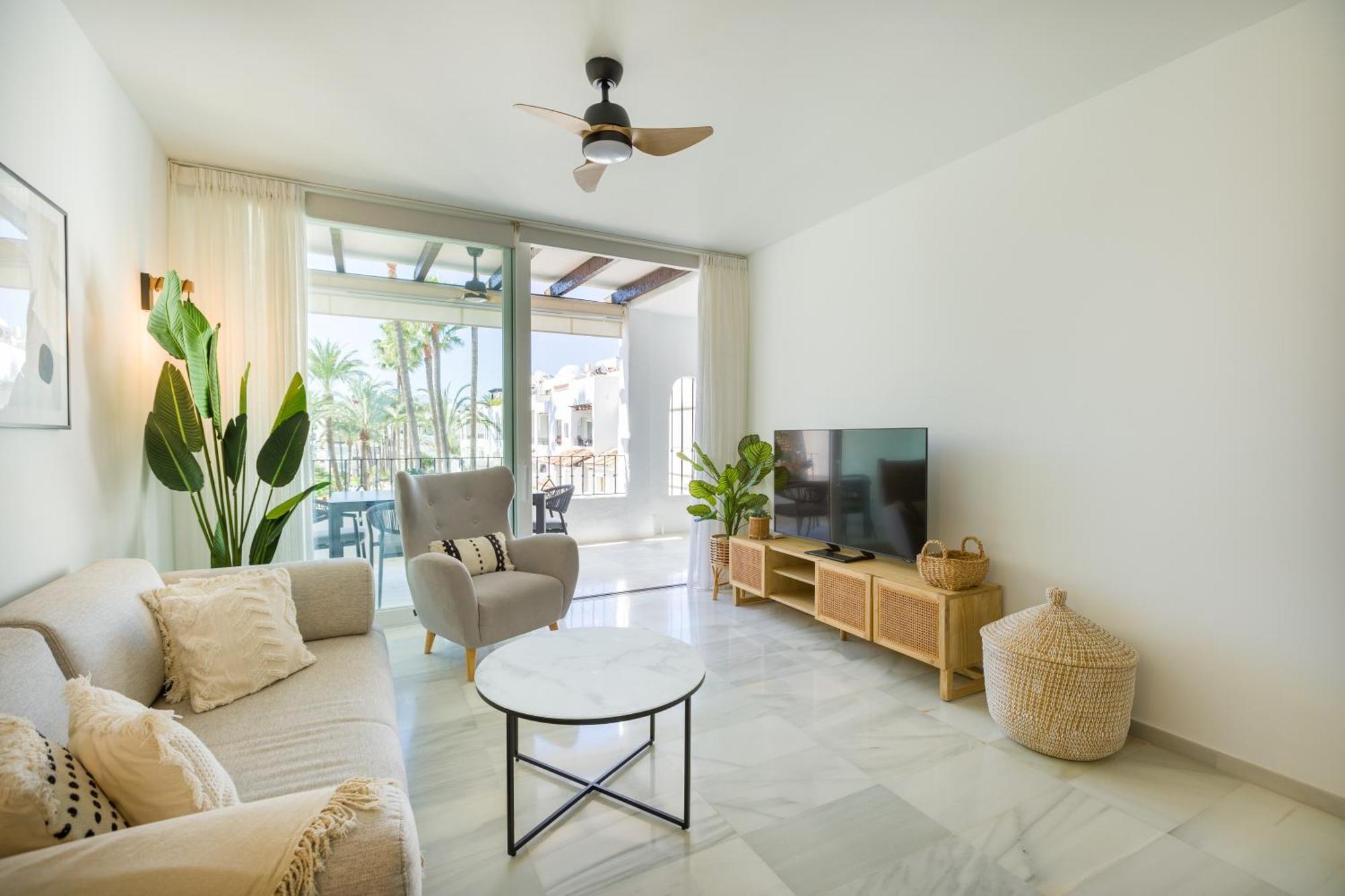 Urb, La Alcazaba 614 Y 642 Banus Apartment